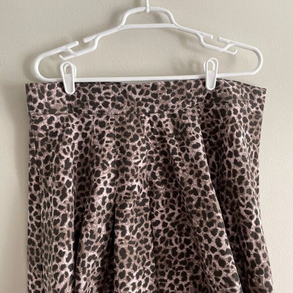 Torrid Women 0/L Leopard Print High Waist Mini Twill Pleated Skater Skirt NWT - Picture 4 of 12